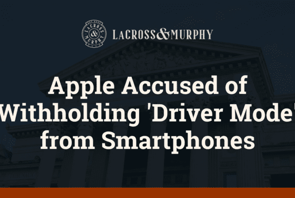 Apple Accused of Withholding 'Driver Mode' from Smartphones